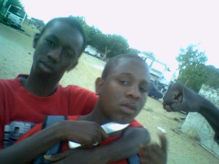boy ne le tue pas